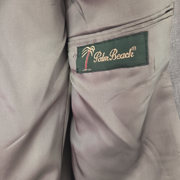 Palm Beach Men’s 42S Gray Blazer – 2 Button Classic Fit – Single Vent – Made in - Picture 5 of 12